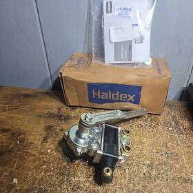 90554934 Haldex Pr Height Control Valve 1/4 Inch Npt Ports Type O