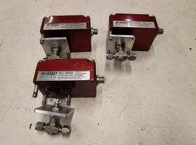 Mcl-050ab Hanbay Mcm-000af With 1/4 Inch Swagelok Needle Valve Lot Of 2