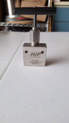 10-11af4 Hip High Pressure Equipment Needle Valve 316ss Used