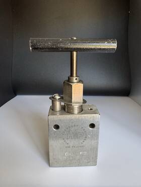 60-11hf2 Hip 60-11hf2. 2-way Valve 60 000 Psi Stainless