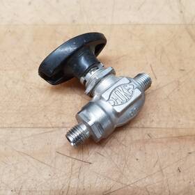 7022g4y Hoke Ball Valve 1500psi 1/4 Inch Gyrolok - Used