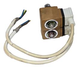 493500t4 Honeywell Lot Of 2 - Lucifer F Solenoid Valve