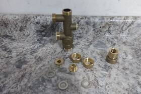 Amx100-us-1lf Honeywell Amx100-us-1lf/u 1/2 In Size Thermostatic Mixing Valve C