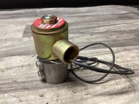 Honeywell Skinner X18lb 11002 X18lb11002 Solenoid Valve 120v 60hz 1000 Psi #121n151