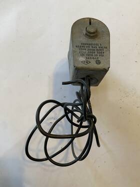 V4046c1021 Honeywell 1/4 Inch Pilot Gas Valve 20 Cfh 110vac 120vac
