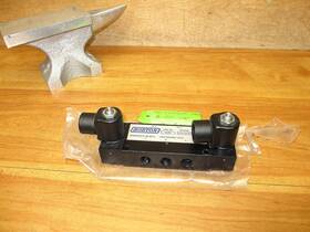 942702 Horton Used Pneumatic Directional Valve