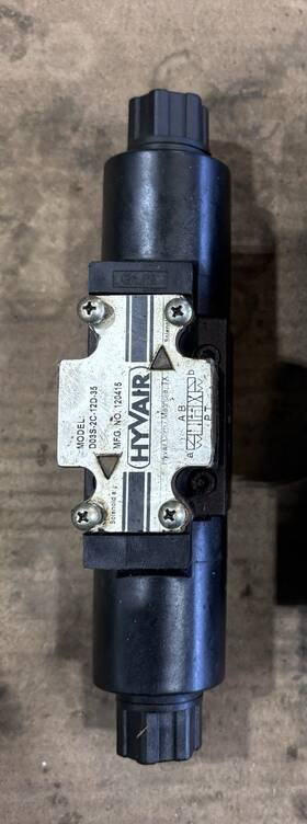 D03s-2c-12d-35 Hyvair D03s-2c-12d.35 Solenoid Spool Valve
