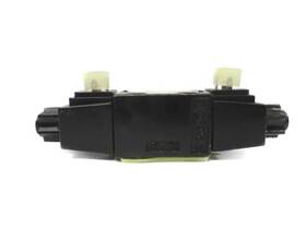 Knox300569605-d1vw4cnywf475 Industrial Mro Parker D1vw4cnywf475 120v .42a 4000psi Unmp