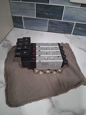 V61r517aa318jb Industrial Mro Norgren Solenoid Valve With Manifold