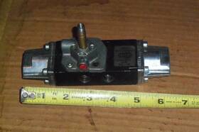 E212ss-ooo-n Ingersoll Rand A212ss-ooo-n Aro Fluid Power A9158 Solenoid Air Valve Used