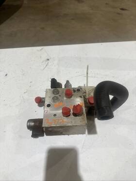 At391652 John Deere Valve