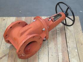 T236326 Kennedy 5068a Gate Valve