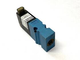 K46-1 Knapp Mac Pneumatic Solenoid Valve 24vdc 9.6w 120psi