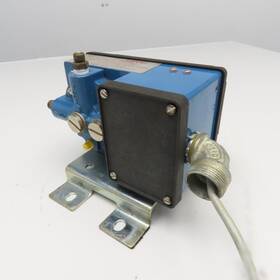 10970-40 Leeds & Northrup And Electropneumatic Converter 1/4 Inch Npt