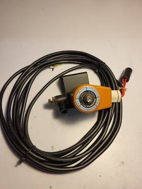 121k01 Lucifer Solenoid Valve 7 Bar 100 Vac 9w
