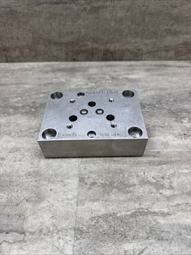 Vaa07g05gabu Lynch Hydraulic Valve Adapter Plate