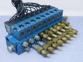15a-lad-daac-2ba Mac Lot Of 9 Solenoid Valves With Manifold T118466