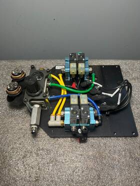 45a-sa1-ddaj-1kj Mac Lot Of 6 Solenoid Valves With Mtg Plate And Regulator