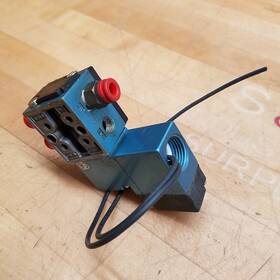 611b-11-111aa Mac Solenoid Valve 110/120vac 50/60hz 6.8w - Used