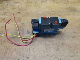 82a-bc-cad-tm-dffp-1da Mac 82a-bc-000-tm-dffp-1da Solenoid Valve And 2 Tm-dffj-1da Solenoids D35
