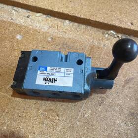 180001-112-0221 Mac Valves Solenoid Valve 1800011120221 Used