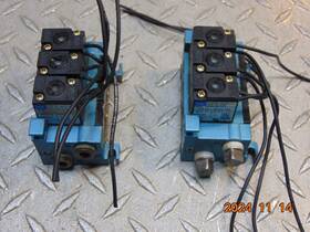 45a-sa1-ddaa-1ba-mac Mac Valves 45a-sa1-ddaa-1ba 1 Lot Of 3 Solenoid Valve W Base