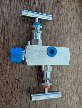 Ns10d4m4f Mako Block And Bleed Needle Valve 1/2 Inch M X F B4