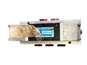 450-03 Mead Fluid Dynamics Solenoid Pneumatic Valve
