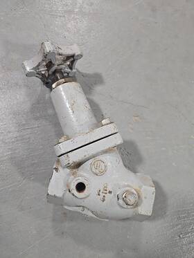 Me825-10 Mec - Full Port 1-1 4 Inch Fpt Globe Valve 400 Wog Double Stem Seal
