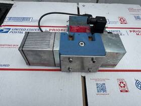 D681z4858a Moog D633-7407 Valve 3-tier Assembly D820-2002 Servo