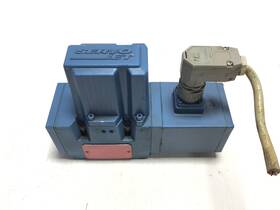 P80hxaa6nea2-m Moog D661z4037 Hydraulic Servo Valve 24vdc Type