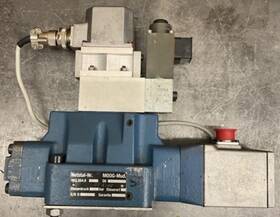 D061-628c Moog D662z703f Proportional Valve Pilot With Warranty