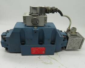 P05hxmd6nem2-e Moog D664-4303k Proportional Servo Valve 24vdc 350bar Rev U Used