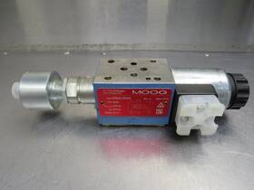 D820-2003 Moog Rev A Valve 24vdc