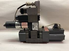 Hpn-2380706 Moog Hydraulic Valve With D633e713a