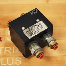 D8cfm Ngt Pneumatic Valve 120psi 1/2 Inch Npt With Flush Manual Release - Used