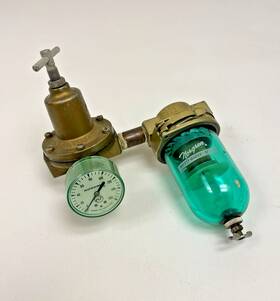 11-002-055 Norgren 1/2 Inch Npt Compressed Air Regulator 160psi With Green Bowl