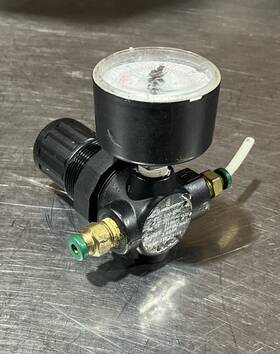 R07-100-rnea Norgren R07-100rnea Used Mini Pressure Regulator 300psi-50psi And Gauge