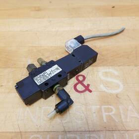 V19p417ab318a Norgren Pneumatic Solenoid Valve 25-145 Psig 1/8 Inch Npt - Used