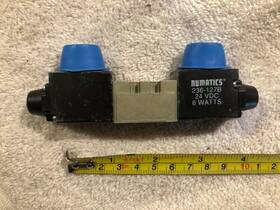 031ss4004000061 Numatics Lot Of 3 Valve Double Solenoid 236-127b 24vdc Coil Used