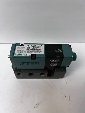082sa415k046t Numatics Solenoid And Manifold