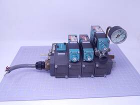 082sa415m000060 Numatics Lot Of 3 Solenoid Valves With Manifold T123059