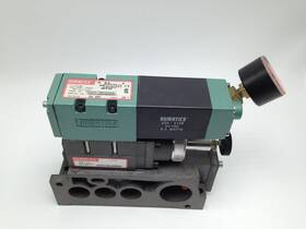 153sa415m0000061 Numatics Solenoid Valve With Regulator Base And Gauge