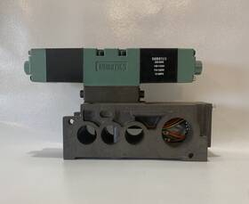 254ss615k000030 Numatics Valve - With 2 Solenoid 228-690b