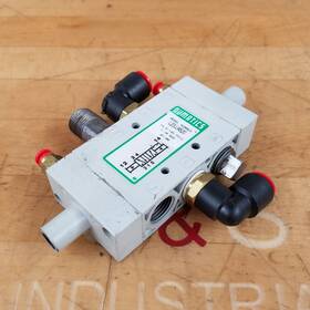 L23jj4520 Numatics Air Pilot Valve 5 Port 3/8 Inch Npt - Used