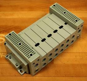 Ns2256-6 Numatics Valve Manifold 8 4 Pin Male Solenoid Control - Used