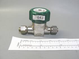 6l-eld8-11xc Nupro Swagelok Stainless Valve With 1/2 Inch Fittings G4j