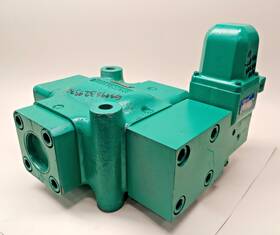 L717102-011 Oilgear L709370 / Used Valve Assembly Vgrfb-220 Belsn-303