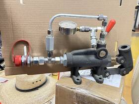 106-001-00031 Omfb Manual Hydraulic Valve Manifold With Gauge For Oil Mpn