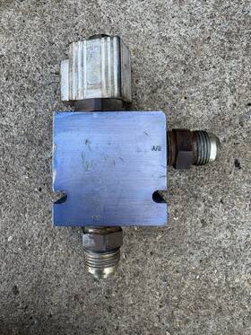 11820-902 Parker Hydraulic Manifold Block And Solenoid 11820 902